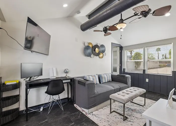 Downtown Modern Retreat B Walkable Phoenix
