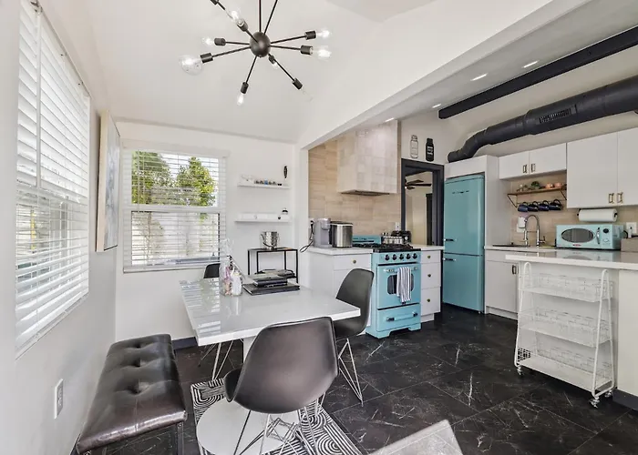 Downtown Modern Retreat B Walkable Phoenix
