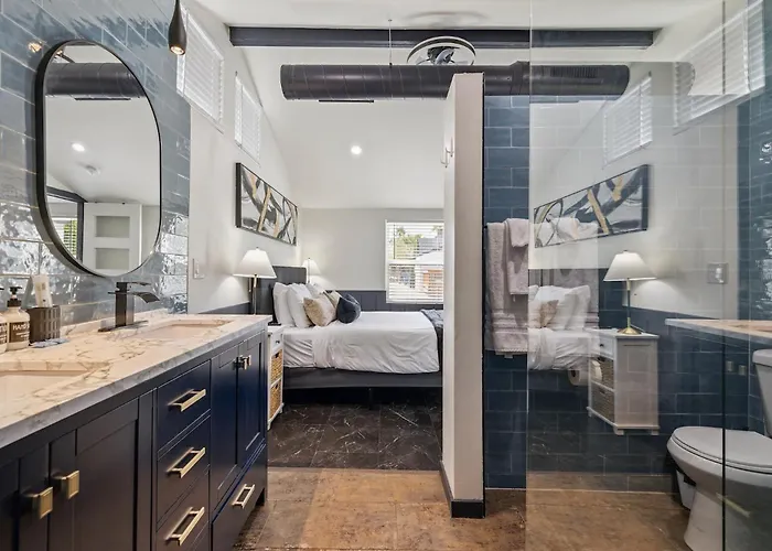 Holiday home Downtown Modern Retreat B Walkable *
