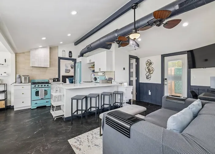 Holiday home Downtown Modern Retreat B Walkable